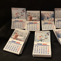 Calendario de escritorio con logo empresa